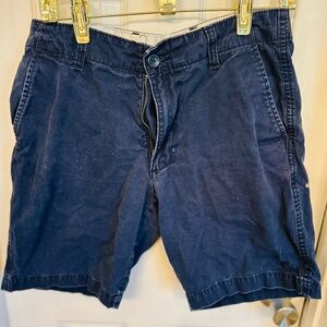 Straight Lived-In Khaki Shorts -- 9-inch inseam size 31